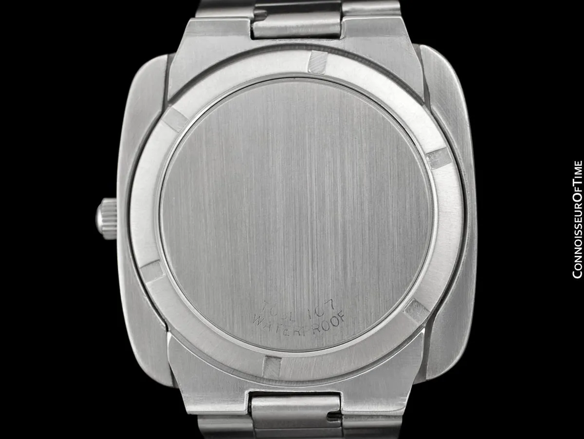 1970's Omega Dynamic Vintage Mens Large 39mm Cal. 565 Watch with Quick-Setting Date - Stainless Steel