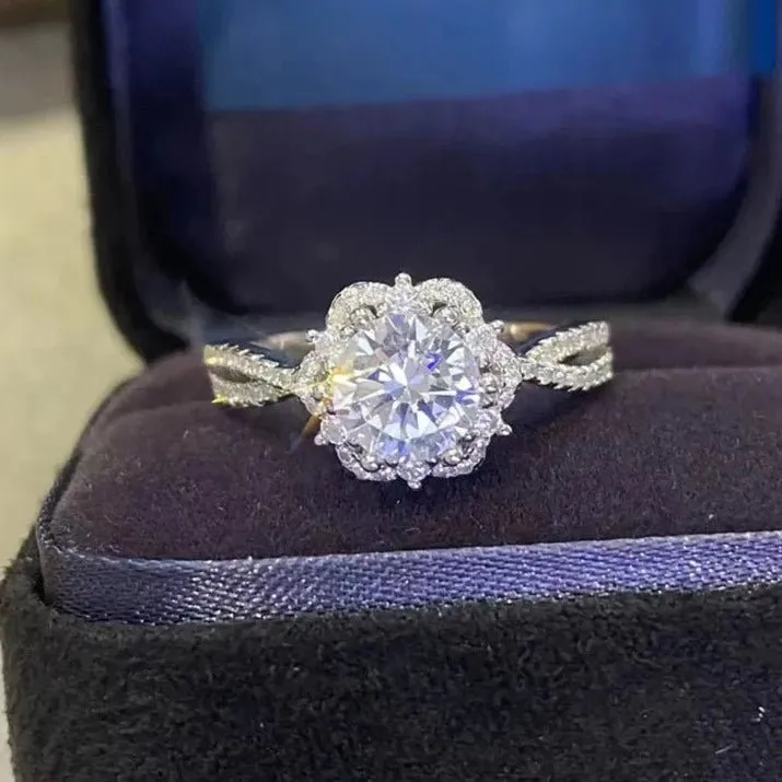 2.0 Ct Round Diamond Six Claw Engagement Ring