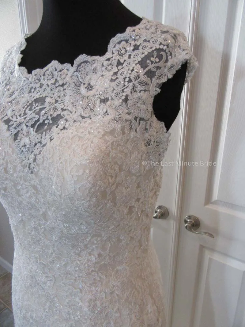 Allure Bridals 2864 Iv/Gold 16