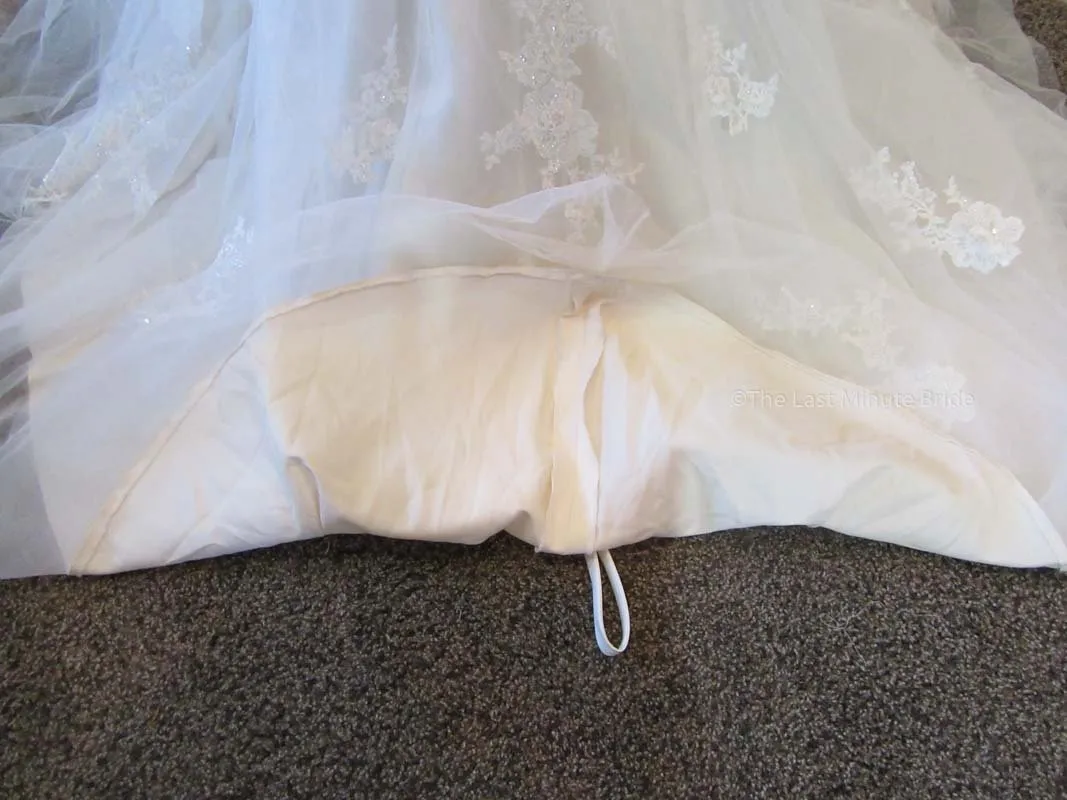 Allure Bridals 2864 Iv/Gold 16