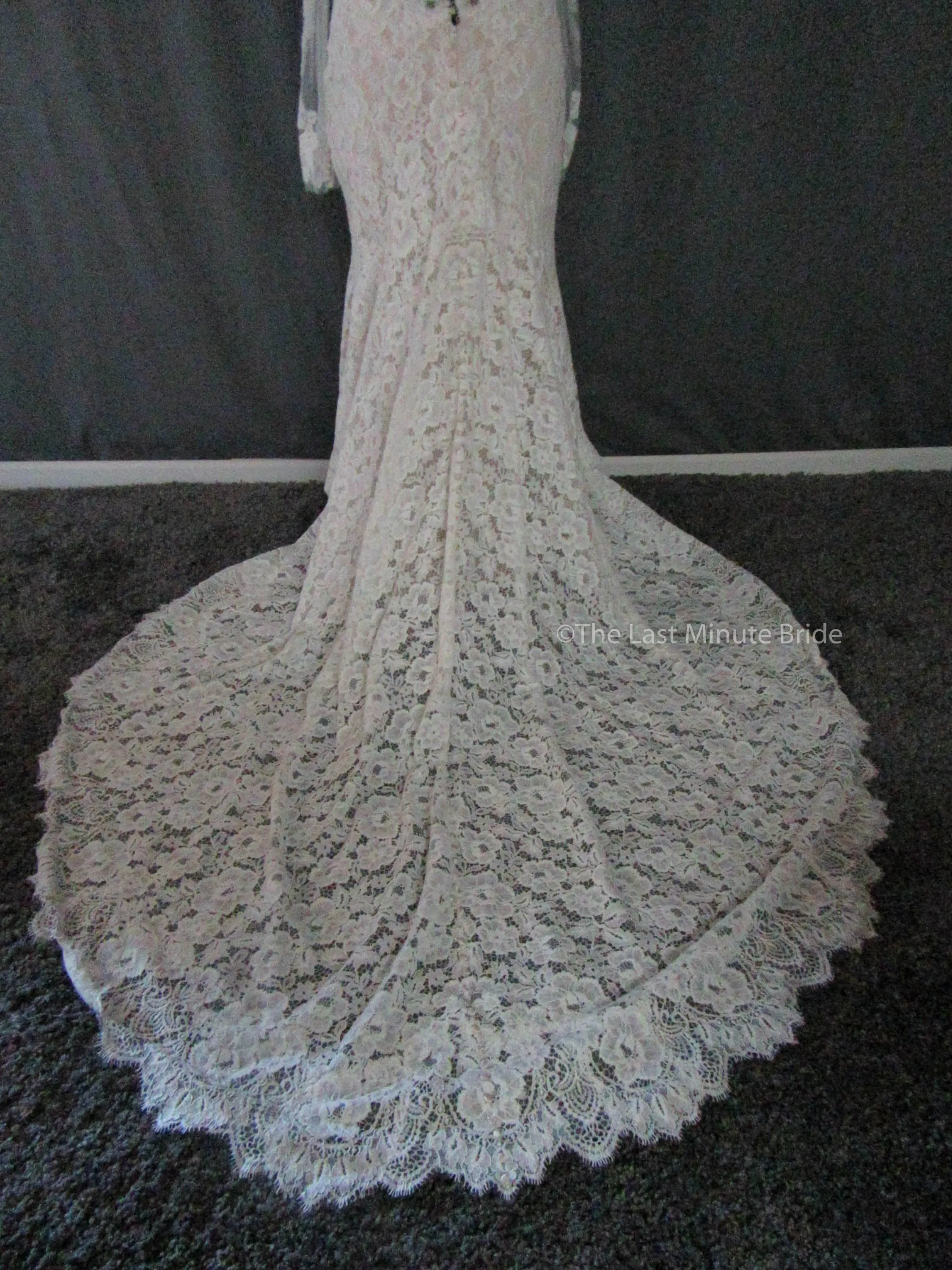 Allure Bridals 9519
