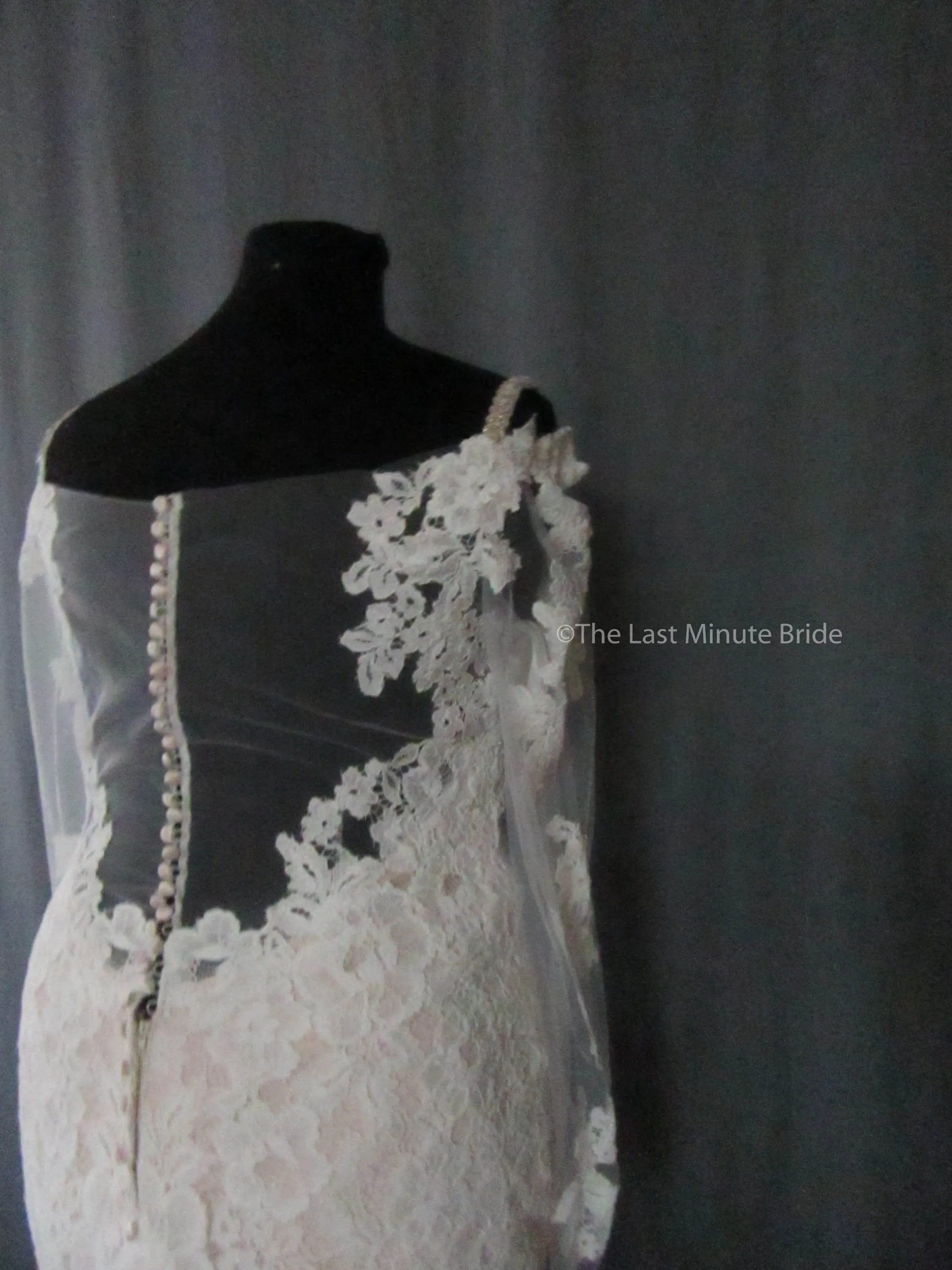 Allure Bridals 9519