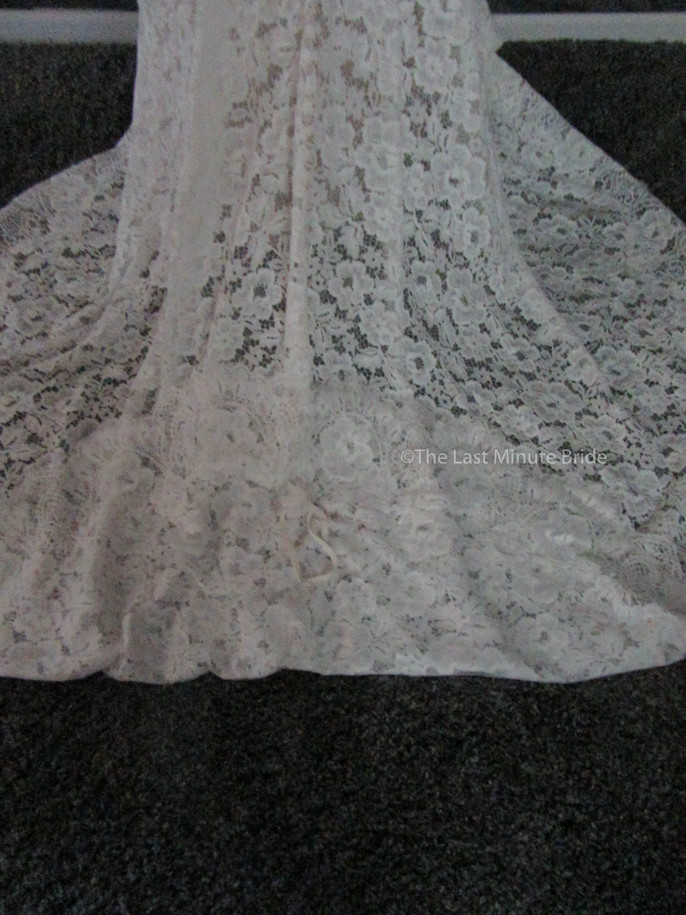 Allure Bridals 9519