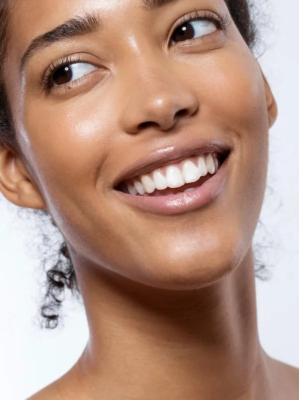 Au Naturale Completely Covered Crème Concealer Baja