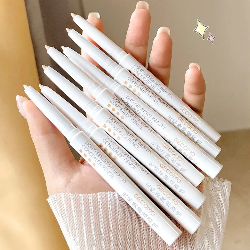 BrowBase™ – Eyelid & Brow Concealer for a Flawless Finish