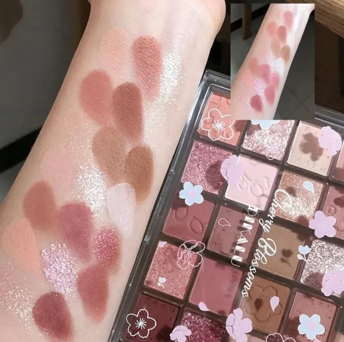 Cherry Blossom Sakura Eyeshadow