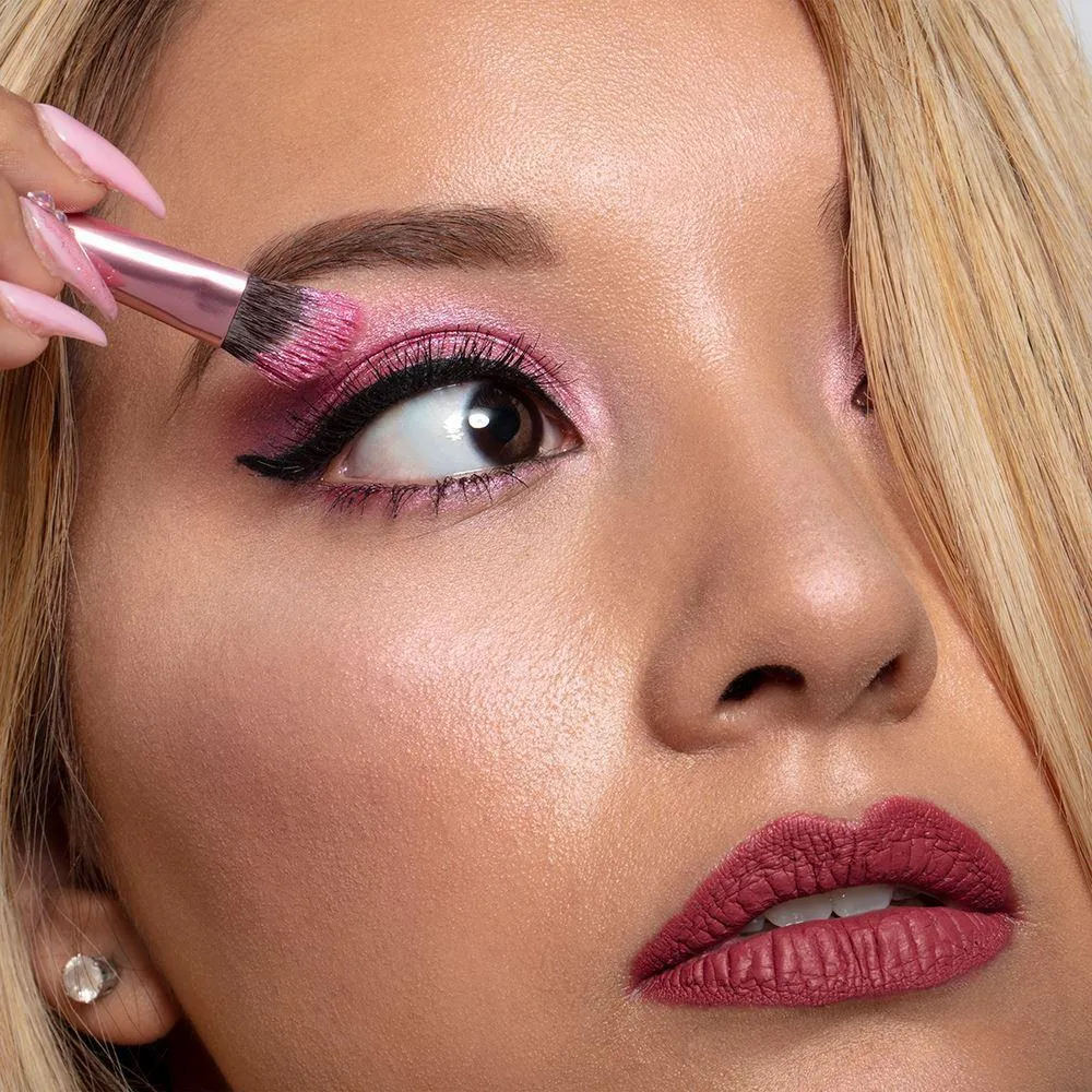 Cosmic Queen Metallic Eyeshadow