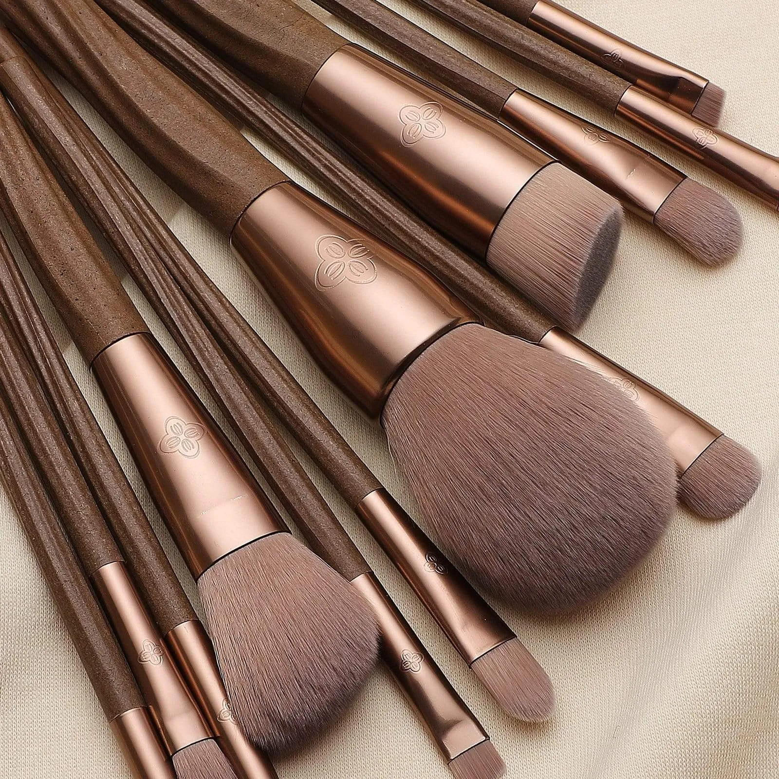 EigshowBeauty  Ecopro 12 PCS Coffee Makeup Brush Kit