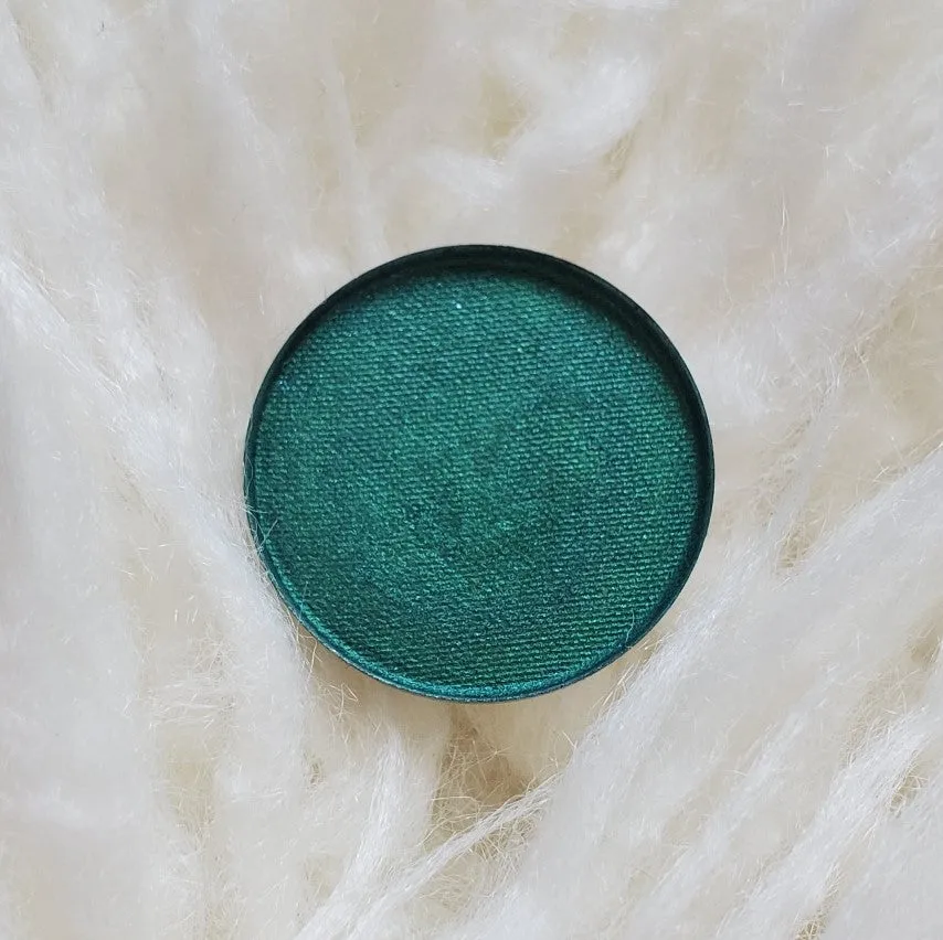 Gossip Girl Collection - Caviar, Not Catfish Pressed Eyeshadow