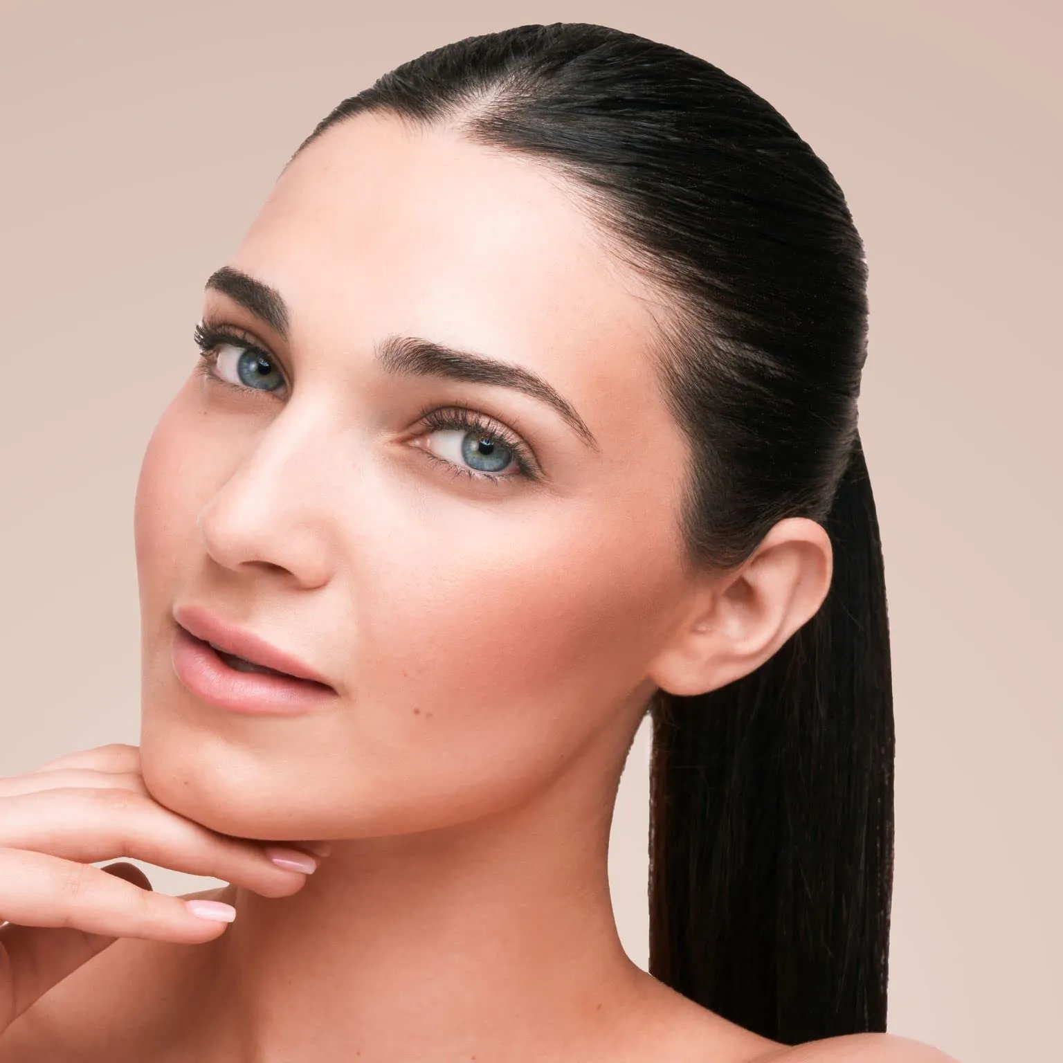 HALEYS Smoothing Contour Set (LIGHT): Sculpt, Define and Enhance Facial Features, Ultra-Blurring, Easy Blending, Longwear, Velvety Matte Finish, Soft Premium Synthetic Bristles, Angled Blending Brush,