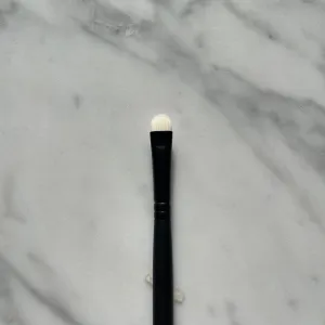 HD White Small Chisel Brush