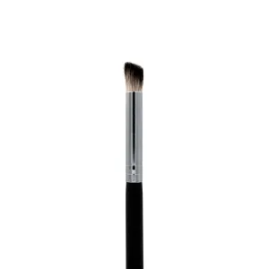 Intense Smokey Corner Eye Brush The Super Shadow Brush.