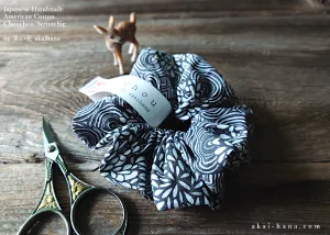 Japanese Handmade Scrunchies, Gray Chrysanthemum ⦿scaf0018