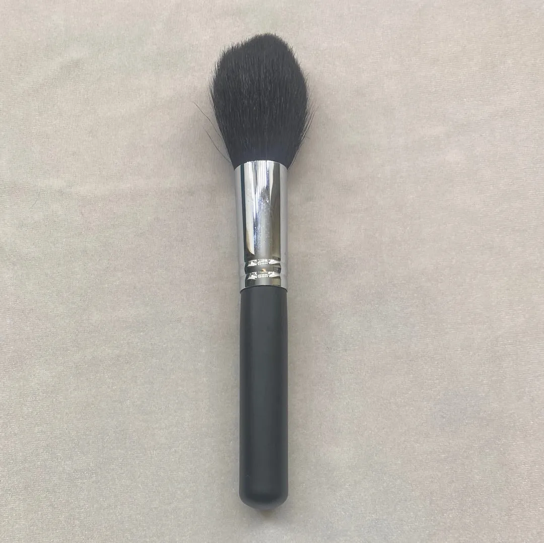 Jumbo Chisel Powder Brush  ~ CB101