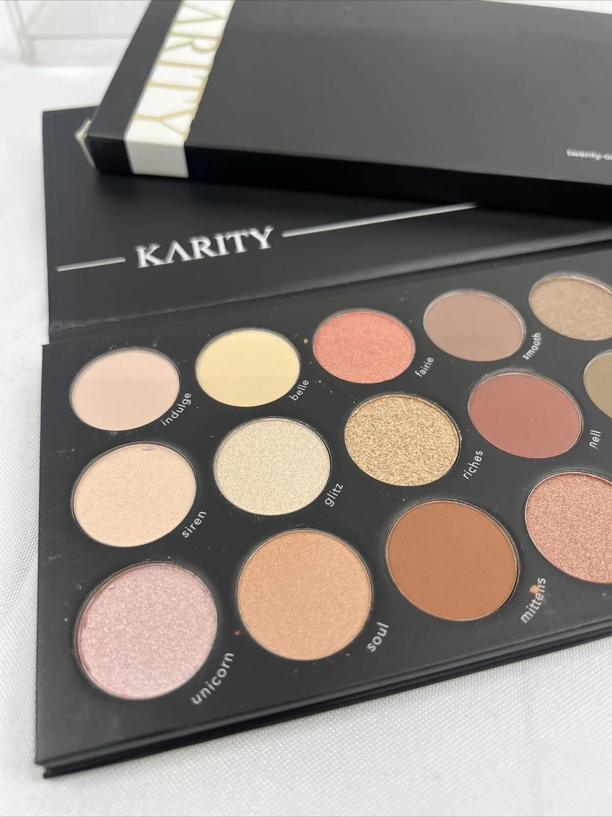 Karity Twenty One Everyday Neutral Eyeshadows Palette - NUDES & RUDES