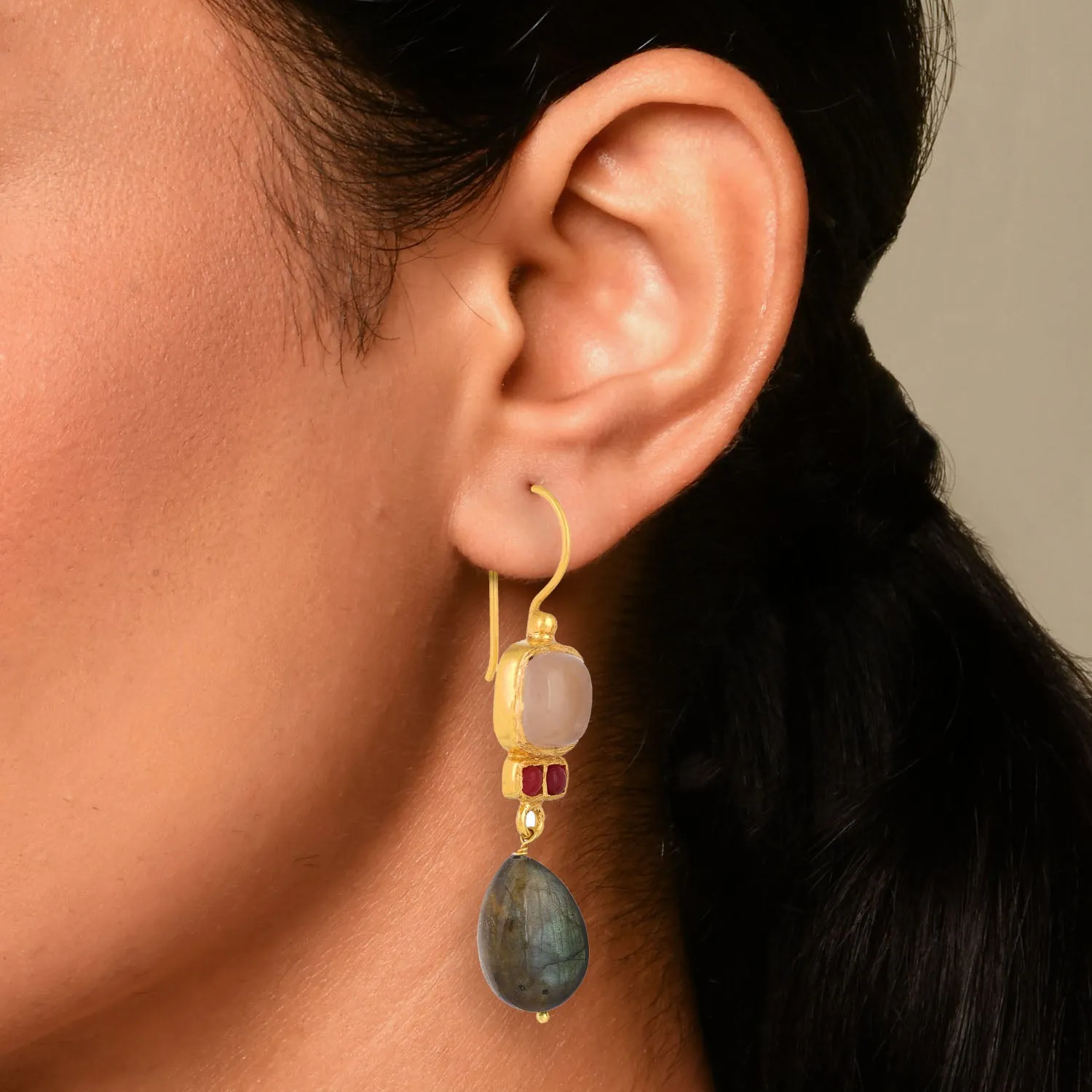 Kavya Earrings