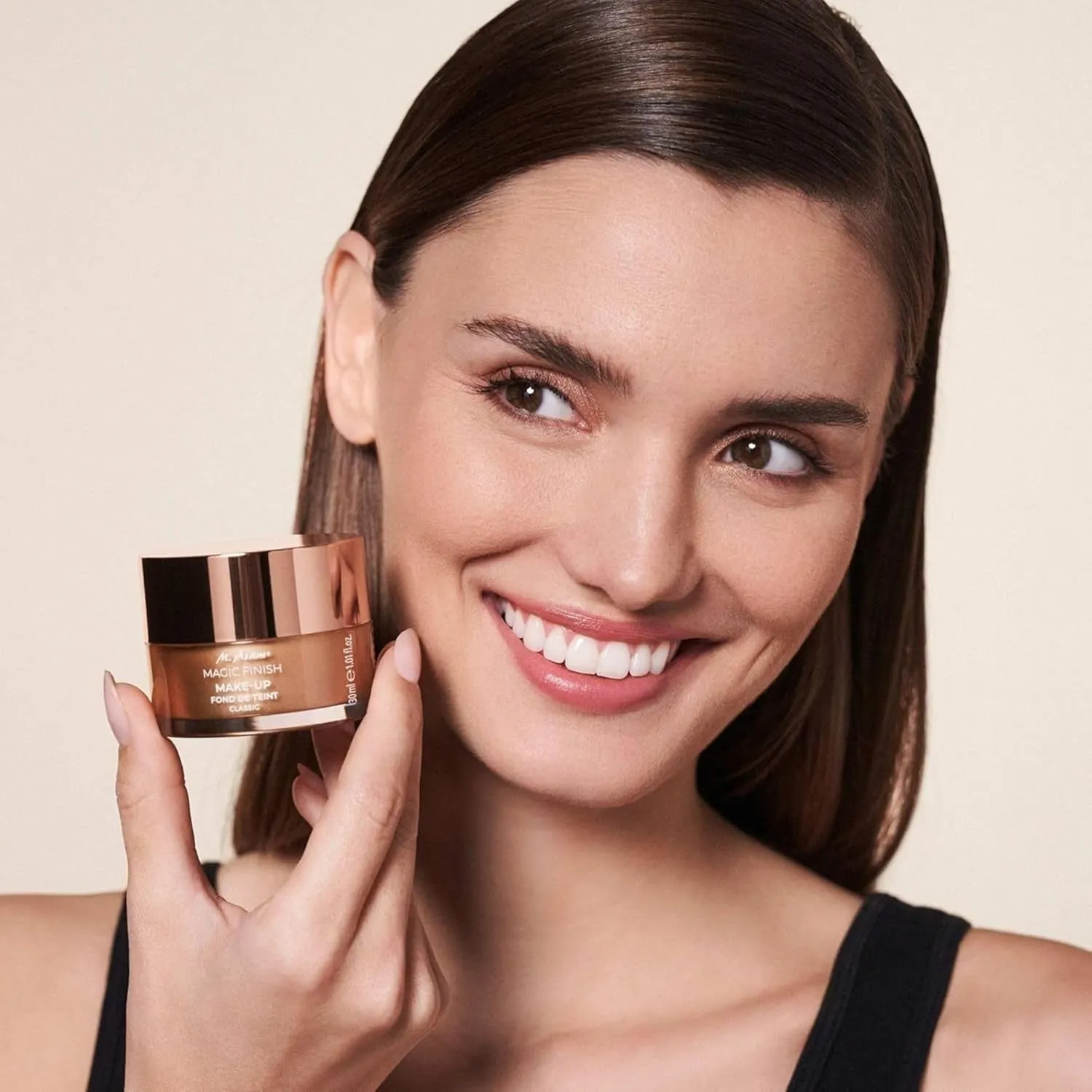 Magic Finish Make-Up Mousse (1.01 Fl Oz) – 4In1 Primer, Foundation, Concealer & Powder with Buildable Coverage, Hides Redness and Dark Spots, Vegan, for Light to Medium Skin Tones