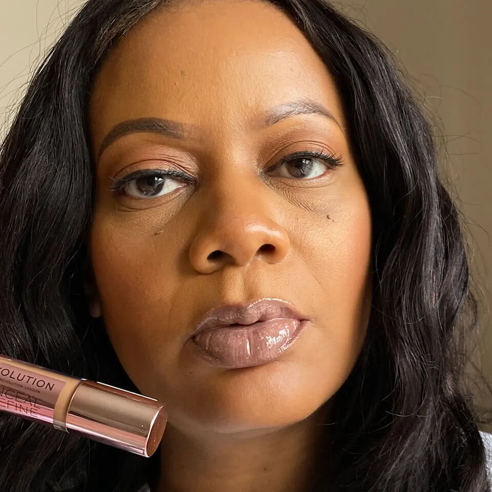 Makeup Revolution London - Conceal and Define Concealer C11
