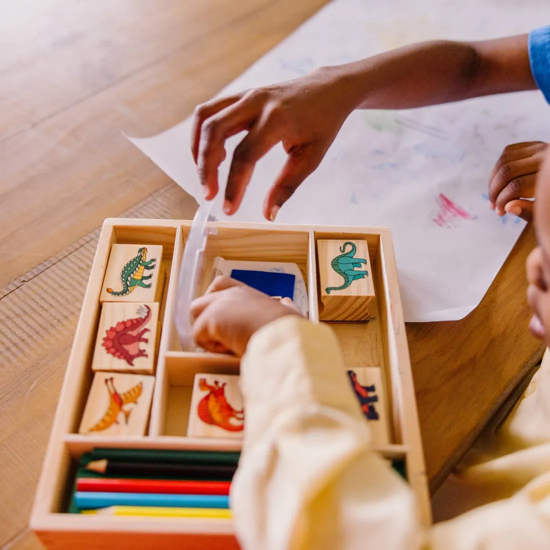 Melissa & Doug Stamp Set: Dinosaurs