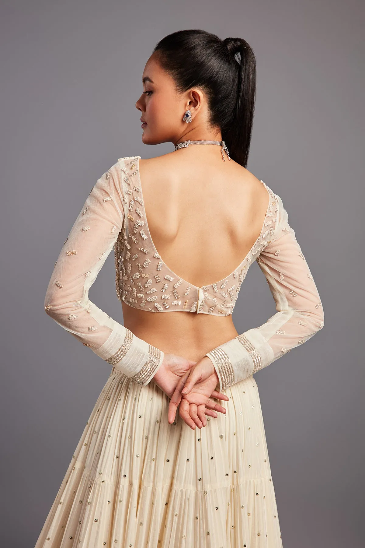 MIRAI SET IN IVORY