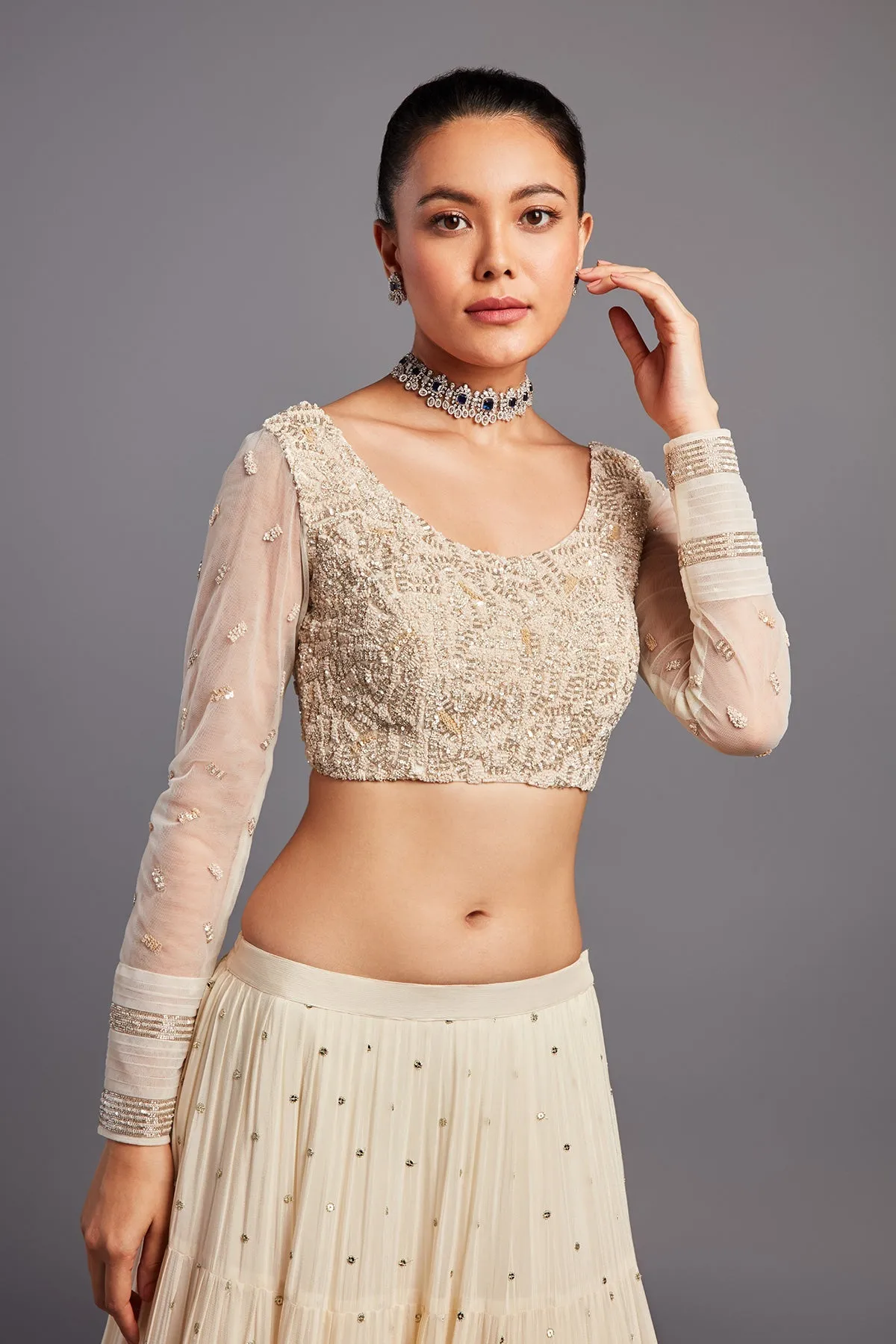 MIRAI SET IN IVORY