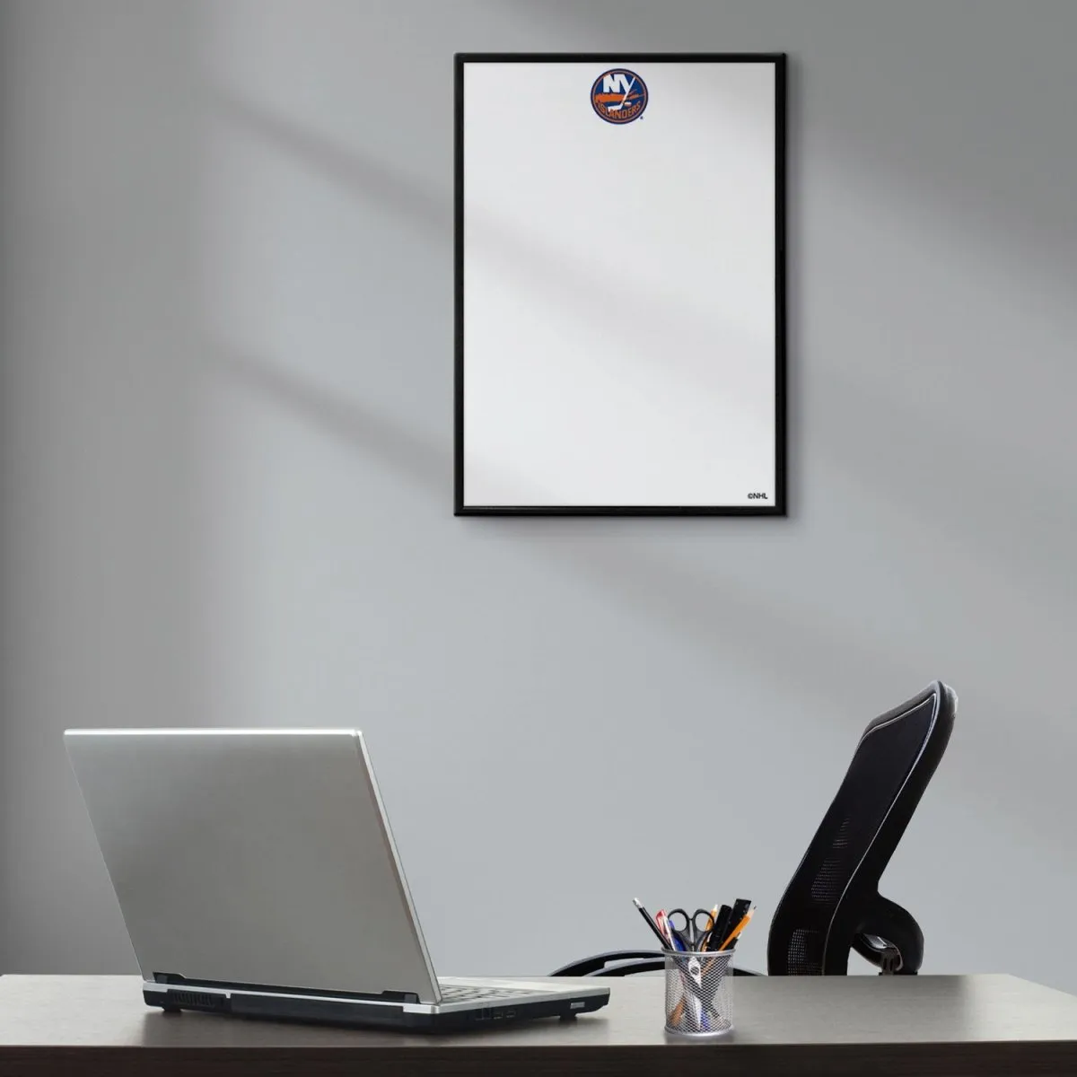 New York Islanders: Framed Dry Erase Board