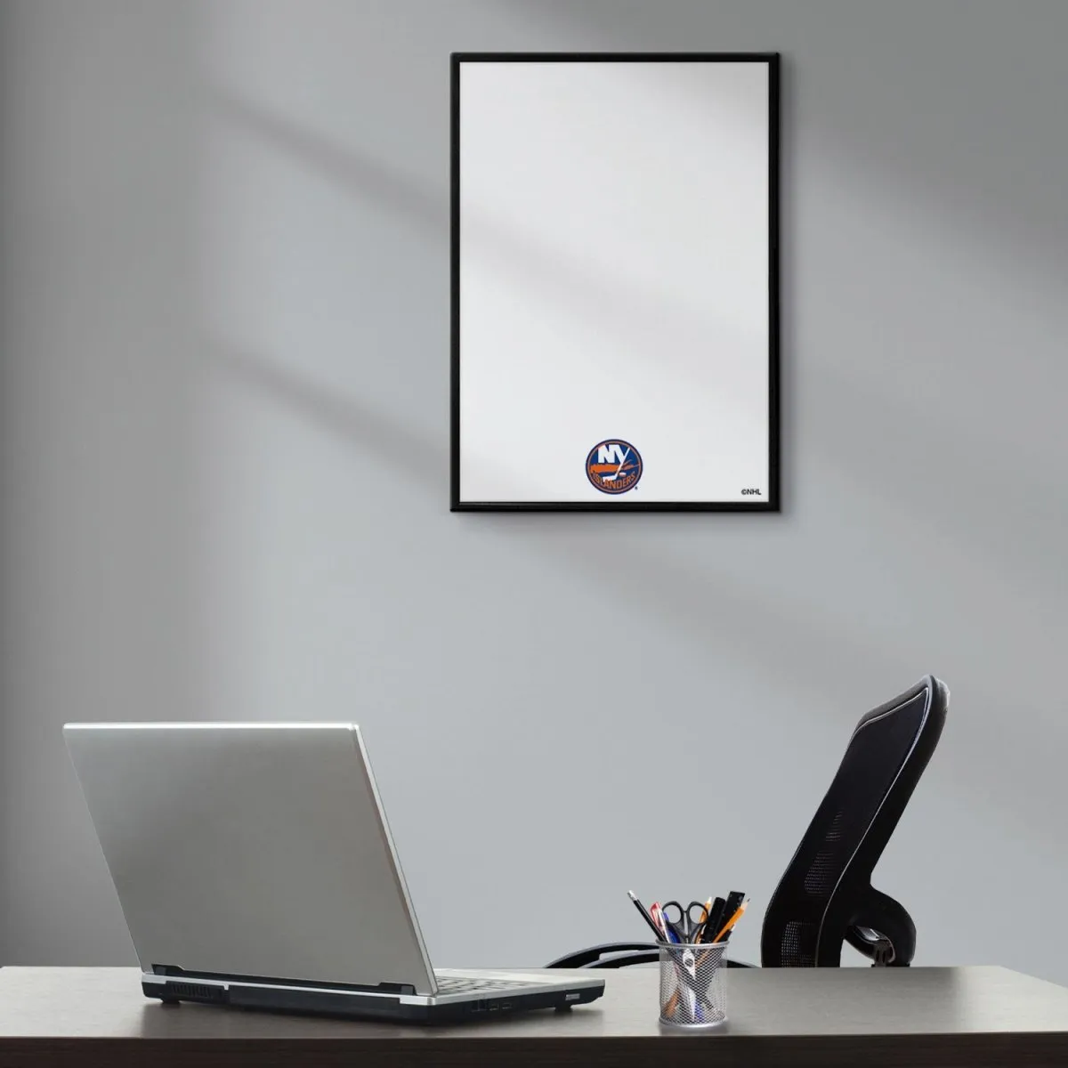 New York Islanders: Framed Dry Erase Board