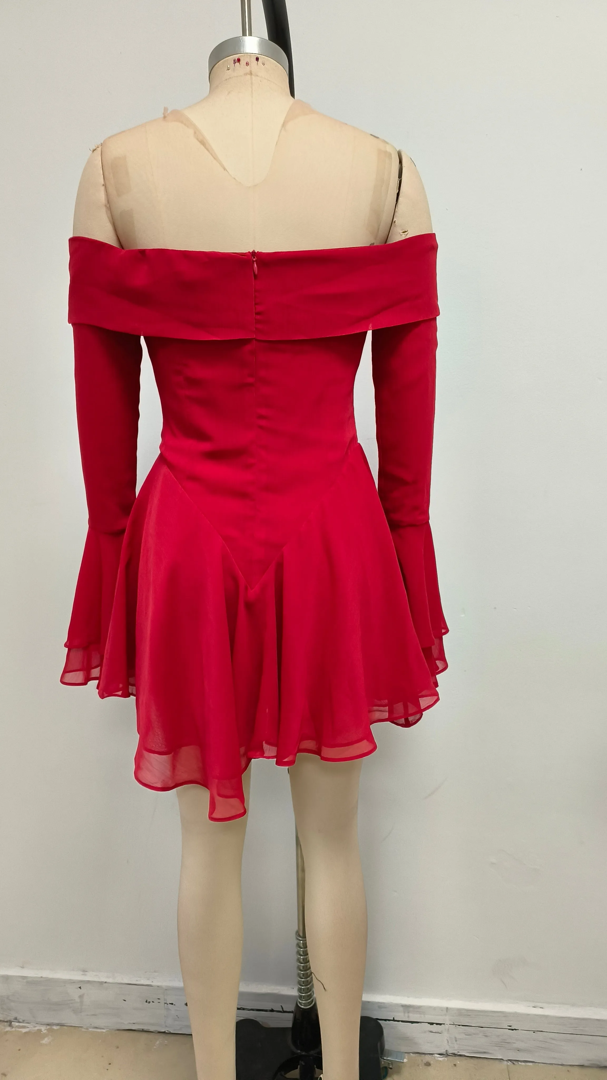 Off-shoulder tie long-sleeved mini dress red