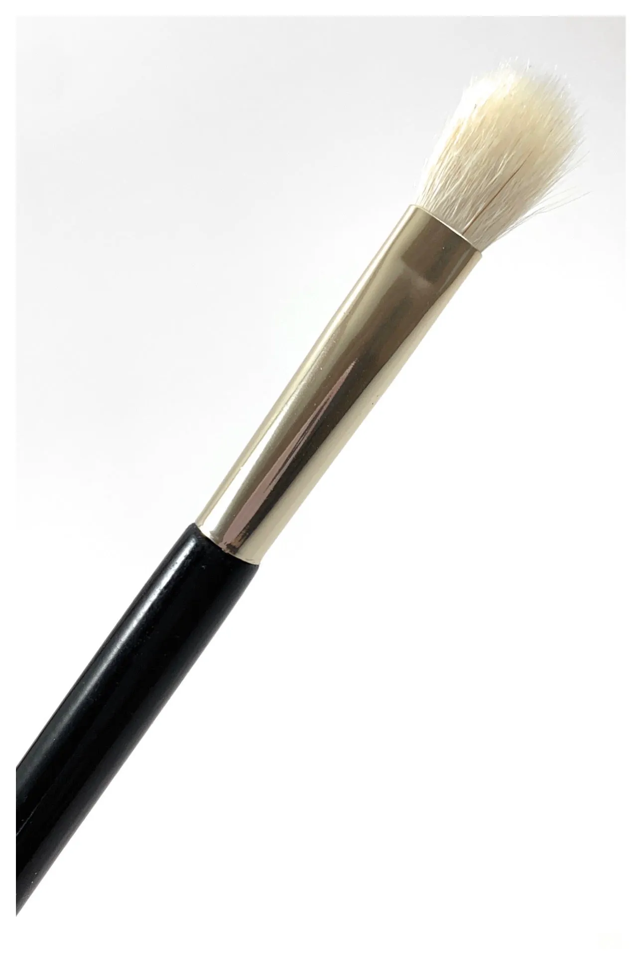 R&M Pro Blending Eyeshadow Brush