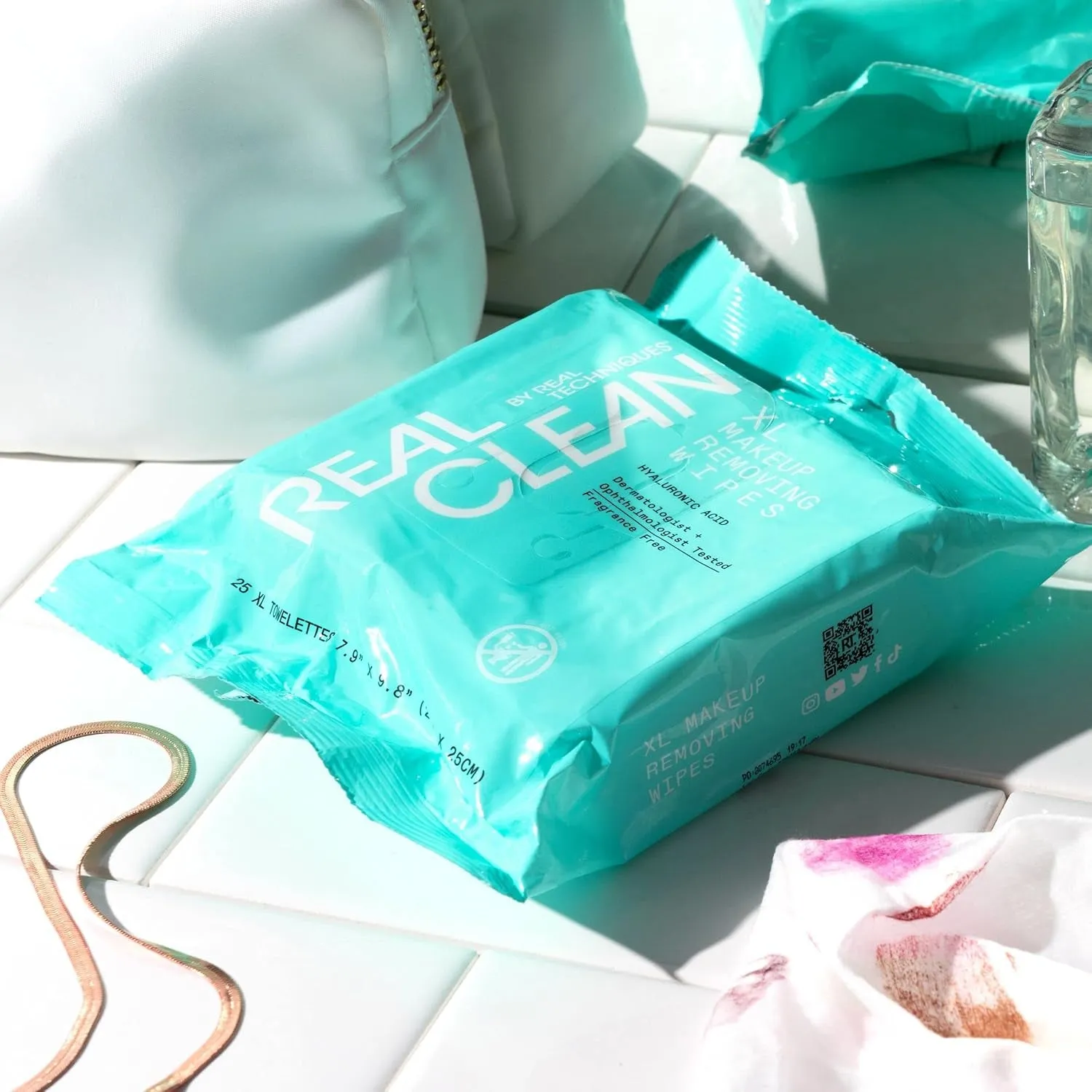 Real Clean XL Makeup Removing Wipes, Hydrating Facial Wipes, Infused with Hyaluronic Acid, Dual-Usage Cleansing Wipes Repair Skin & Gently Remove Makeup, Fragrance Free, 25 Count
