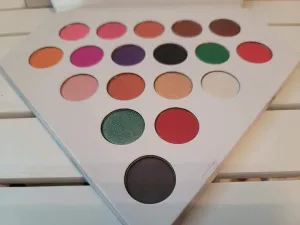 Roxy's Multi Colors Diamond Eyeshadow Palette - 18 Colors
