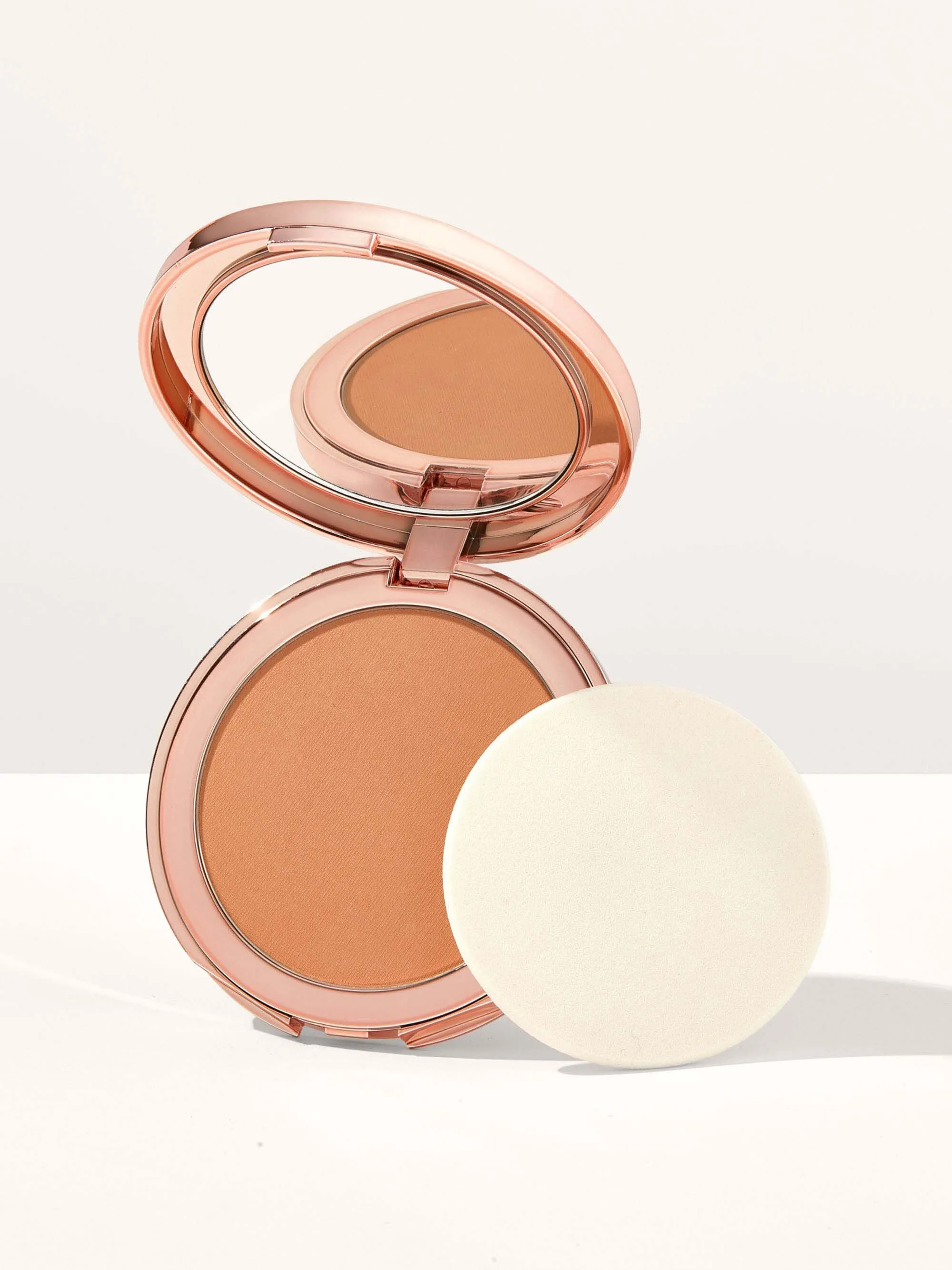 Smooth Operator ™ Amazonian Clay Tinted Pressed Finishing Powder