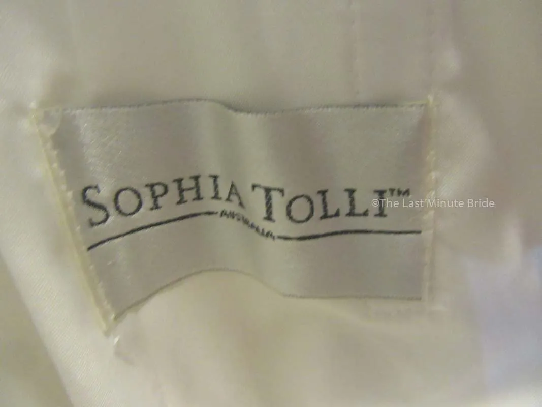 Sophia Tolli Caracara Y11555