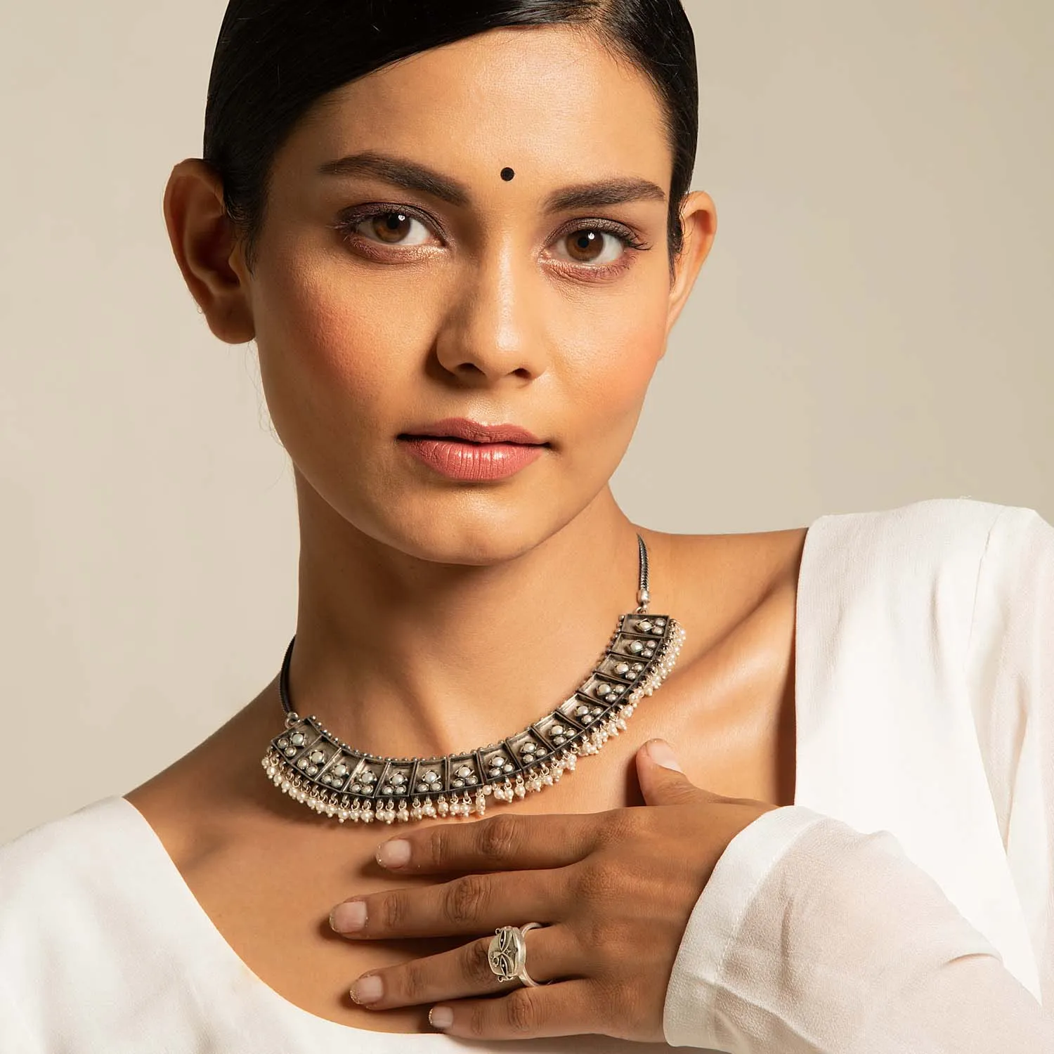 Suvarna Necklace Pearl