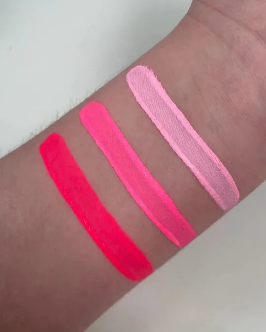 WET EYELINERS - STRAWBERRY CHEESECAKE (UV PINK) - GLISTEN COSMETICS